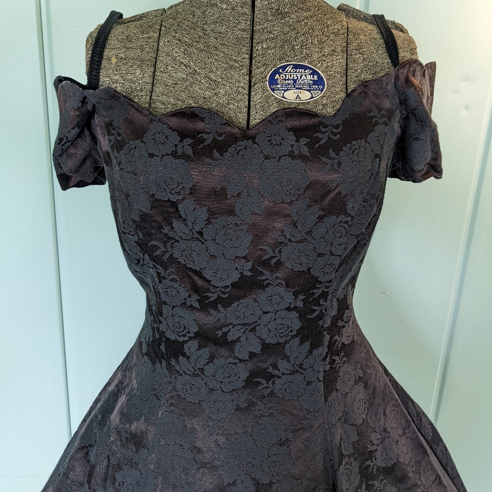 80s Vintage Dress - Picture 3 of 10